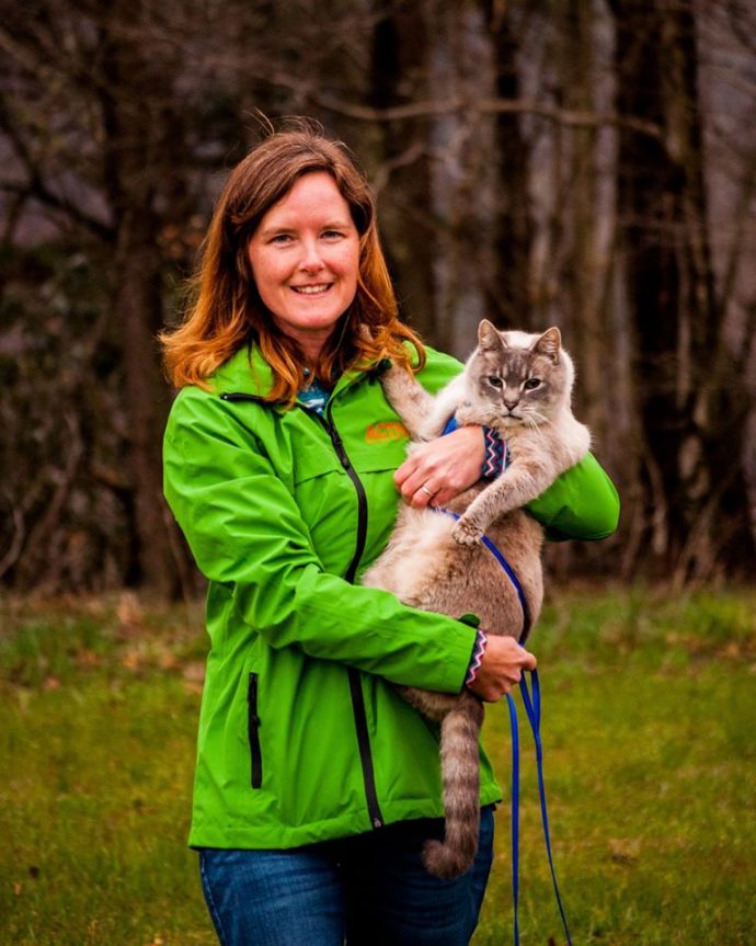 hiking kitty